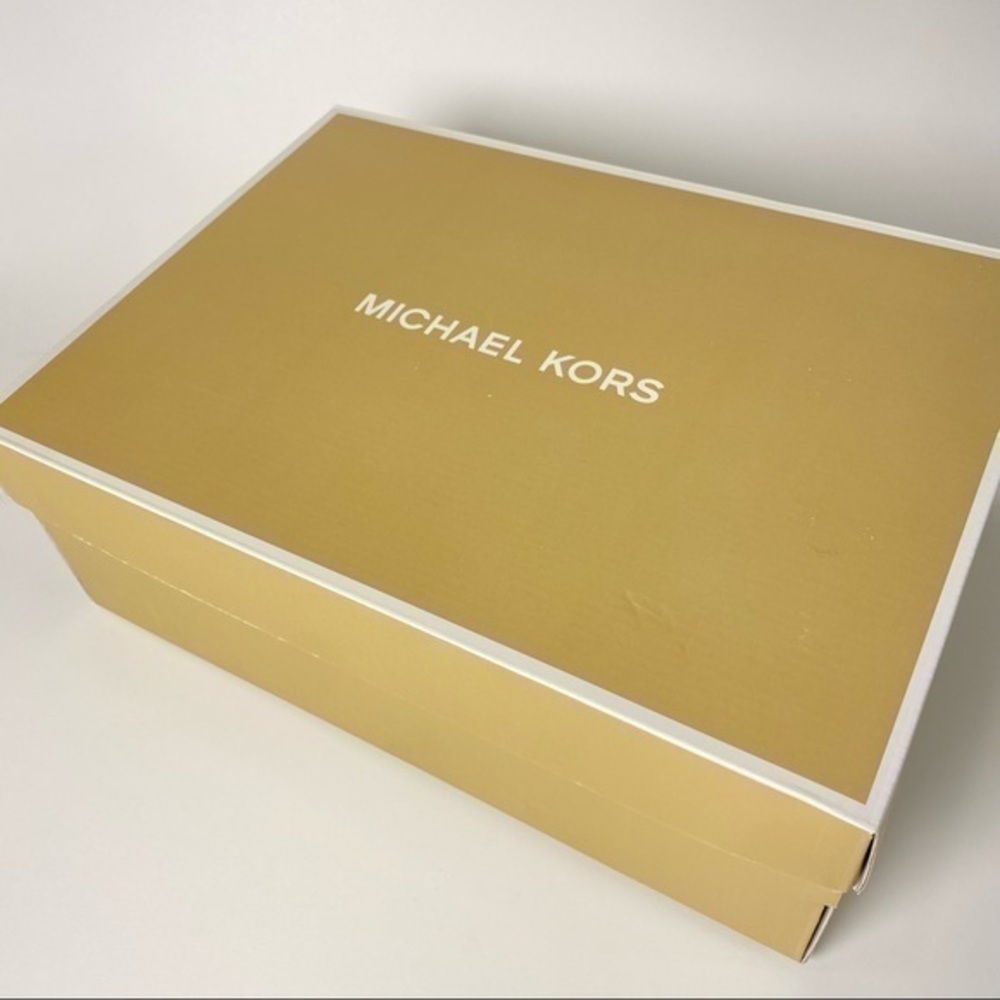 Michael Kors Poppy Logo and Faux Patent Leather Sneaker Shoes size 9 in Lagoon - Picture 9 of 9